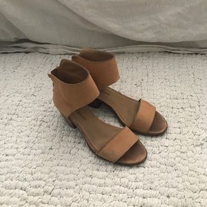 Lucky Brand mini wedge sandals